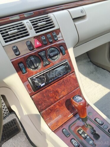 Mercedes E 240 2000, 238,000 km - 2.4 l - Şirvan