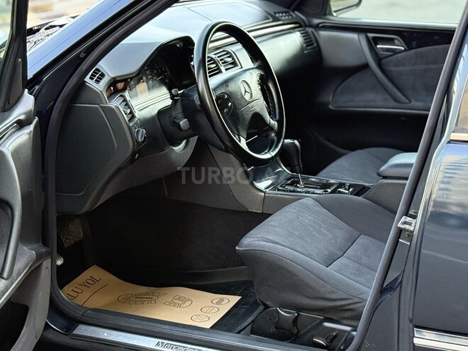 Mercedes E 200 2000, 321,013 km - 2.0 l - Gəncə