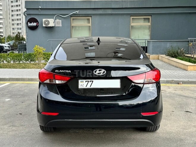 Hyundai Elantra 2015, 92,500 km - 1.8 л - Bakı