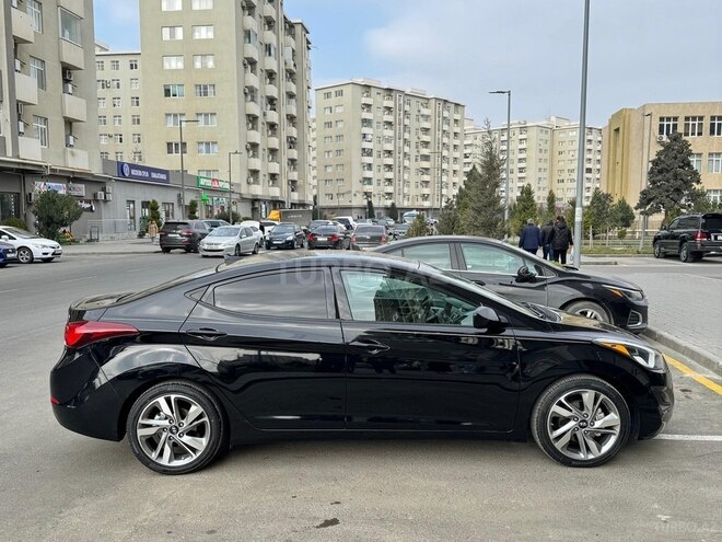 Hyundai Elantra 2015, 92,500 km - 1.8 л - Bakı