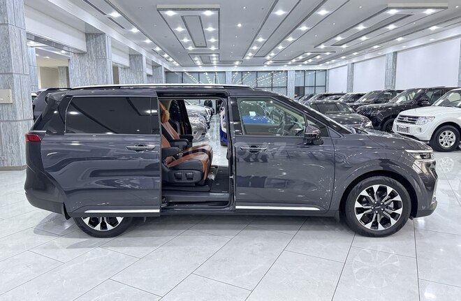 Kia Carnival 2023, 20,500 km - 2.2 l - Bakı