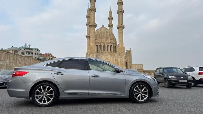 Hyundai Grandeur 2015, 136,000 km - 2.2 л - Bakı