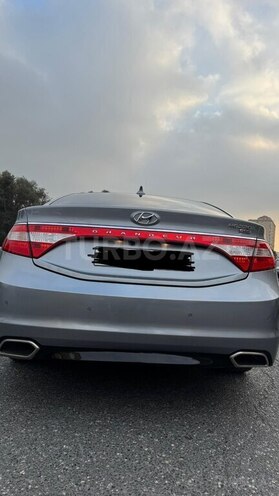 Hyundai Grandeur 2015, 136,000 km - 2.2 л - Bakı