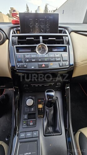Lexus NX 200t 2014, 81,900 km - 2.0 л - Bakı