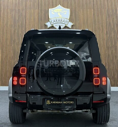 Land Rover Defender-4