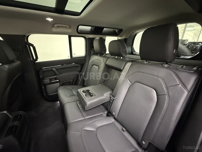 Land Rover Defender-18