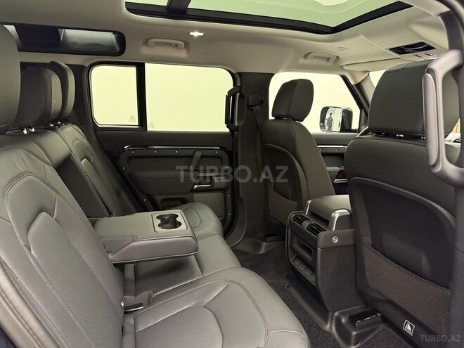 Land Rover Defender-19