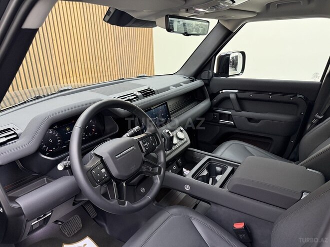Land Rover Defender-8