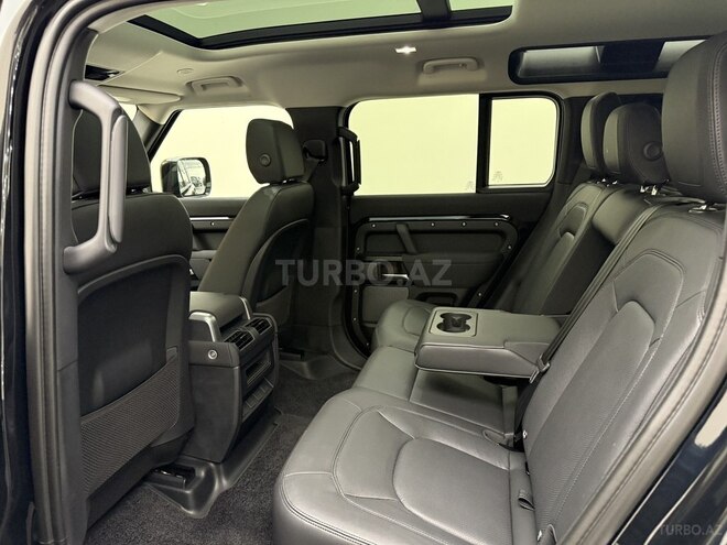 Land Rover Defender-17