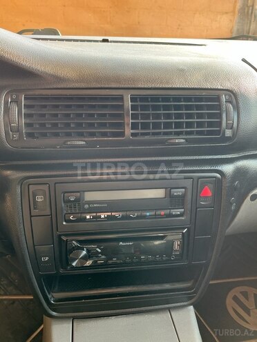 Volkswagen Passat 2003, 293,000 km - 1.9 l - Bərdə
