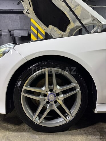 Mercedes E 200 2013, 325,000 km - 2.0 l - Bakı