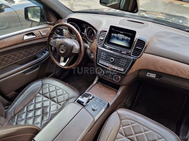 Mercedes GLS 500 4MATIC 2018, 107,000 km - 4.7 l - Bakı
