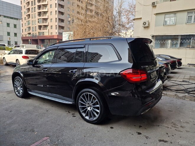 Mercedes GLS 500 4MATIC 2018, 107,000 km - 4.7 l - Bakı