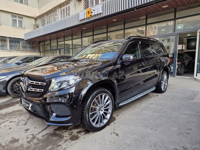 Mercedes GLS 500 4MATIC 2018, 107,000 km - 4.7 l - Bakı
