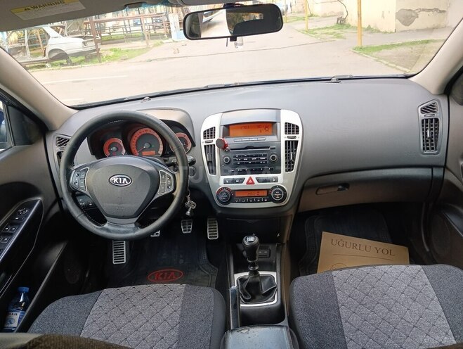 Kia Ceed 2008, 318,523 km - 1.6 l - Bakı