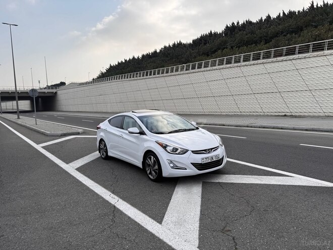 Hyundai Elantra 2015, 150,000 km - 1.8 l - Bakı