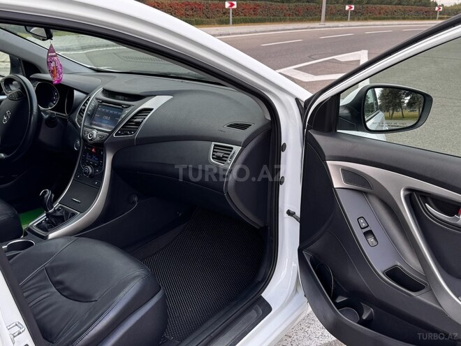 Hyundai Elantra 2015, 150,000 km - 1.8 l - Bakı