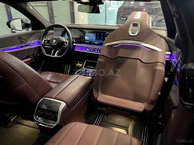 BMW 740-12