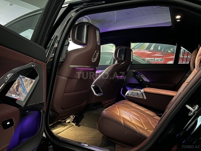 BMW 740-16