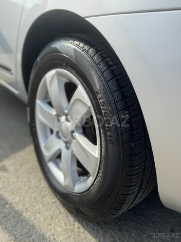 Kia Carens 2006, 259,000 km - 2.0 l - Bakı