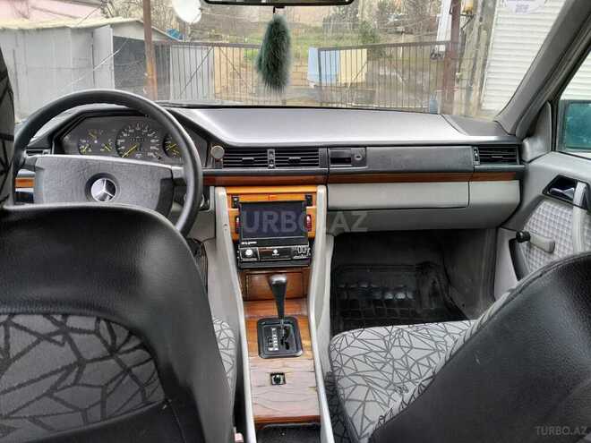 Mercedes E 220 d 1991, 490,000 km - 2.2 l - Bakı