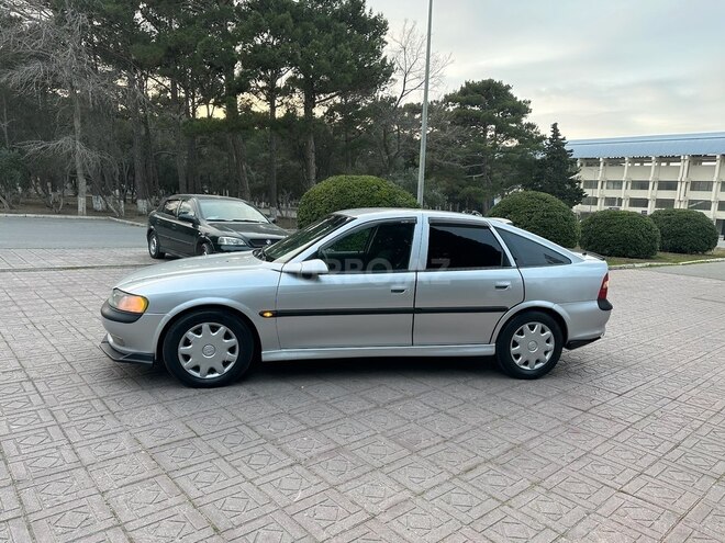 Opel Vectra 1996, 230,000 km - 2.0 l - Sumqayıt