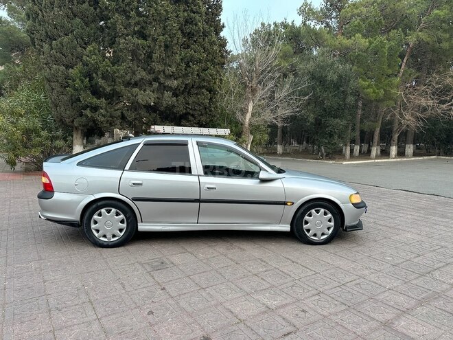 Opel Vectra 1996, 230,000 km - 2.0 l - Sumqayıt