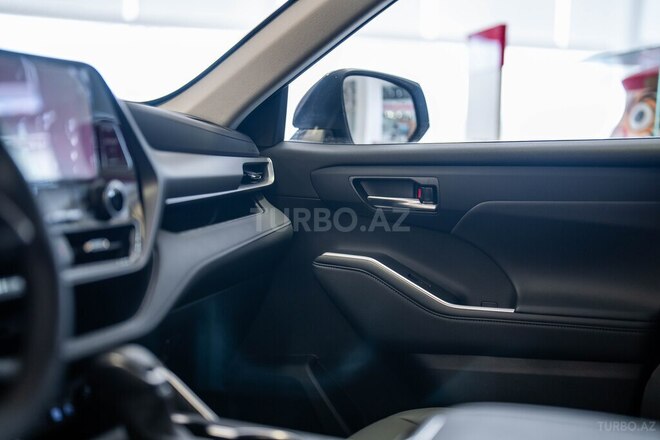 Toyota Highlander-7