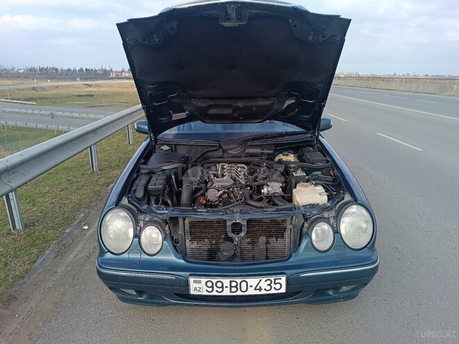 Mercedes E 220 d 1999, 283,000 km - 2.2 l - Bakı