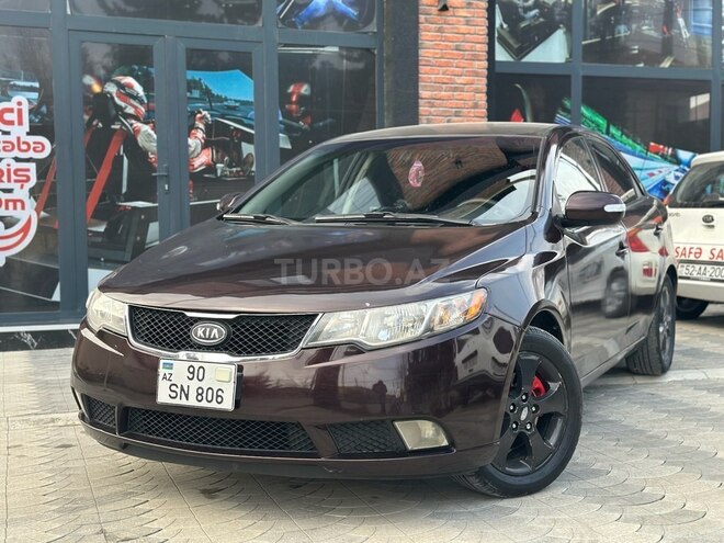 Kia Cerato 2010, 350,000 km - 1.6 l - Salyan
