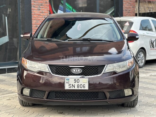 Kia Cerato 2010, 350,000 km - 1.6 l - Salyan