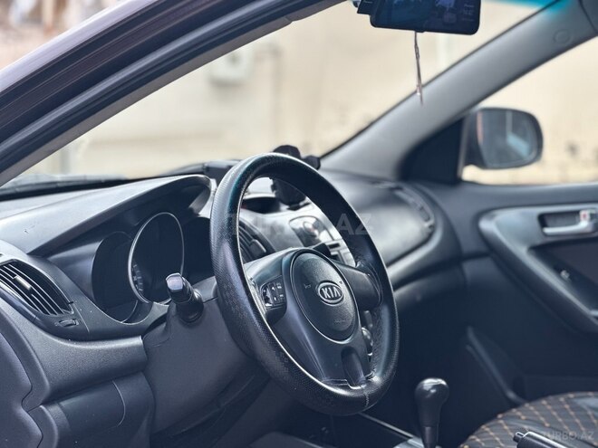 Kia Cerato 2010, 350,000 km - 1.6 l - Salyan