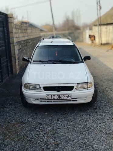 Opel Astra 1994, 250,000 km - 1.7 l - Zaqatala