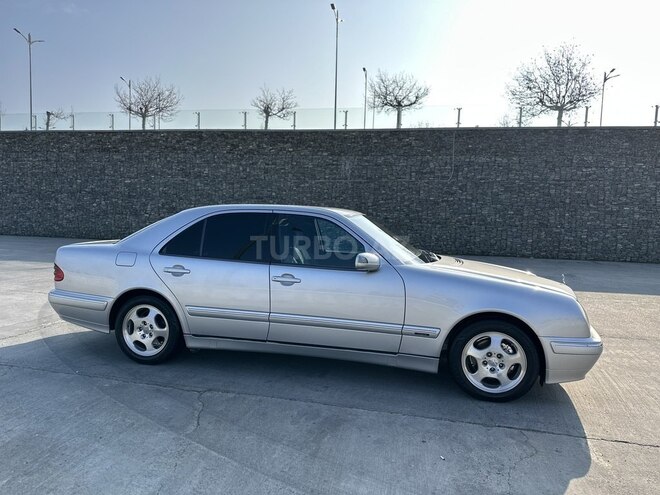 Mercedes E 220 d 2000, 270,000 km - 2.2 л - Bakı