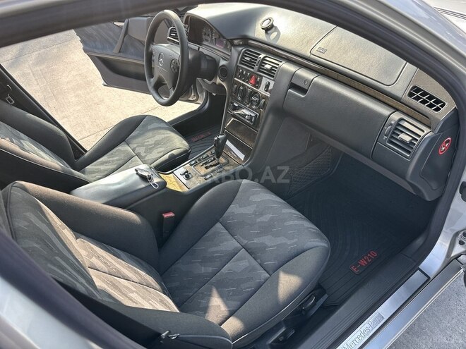 Mercedes E 220 d 2000, 270,000 km - 2.2 л - Bakı