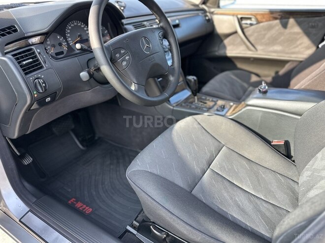Mercedes E 220 d 2000, 270,000 km - 2.2 л - Bakı