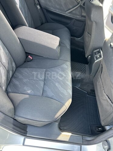Mercedes E 220 d 2000, 270,000 km - 2.2 л - Bakı