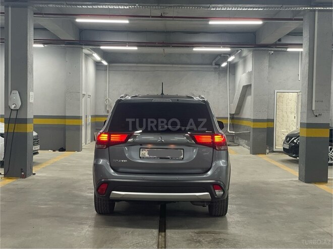 Mitsubishi Outlander 2016, 117,500 km - 2.4 l - Bakı