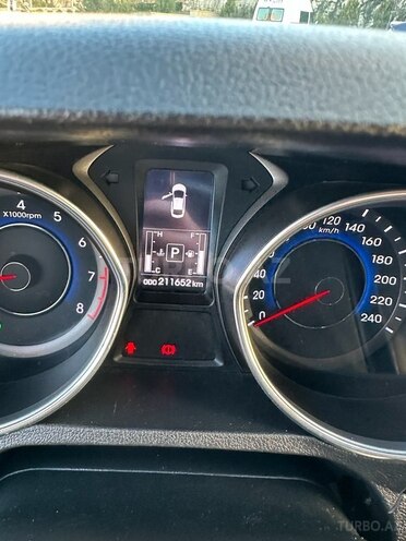 Hyundai Elantra 2014, 212,000 km - 1.8 l - Bakı