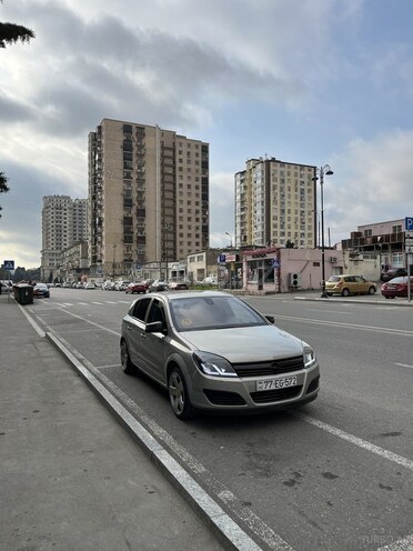 Opel Astra 2006, 270,000 km - 1.3 l - Bakı