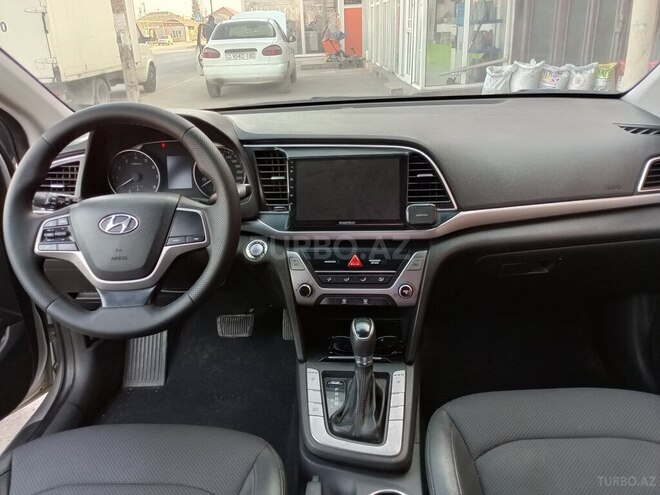 Hyundai Elantra 2015, 223,000 km - 1.6 л - Bakı