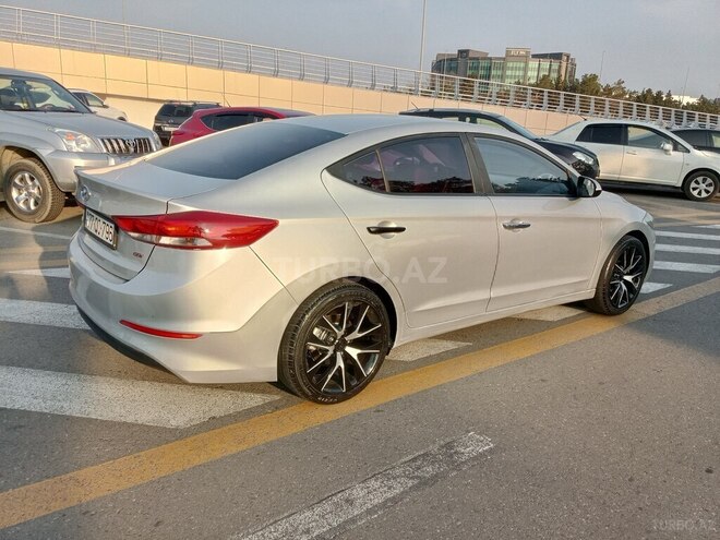 Hyundai Elantra 2015, 223,000 km - 1.6 л - Bakı
