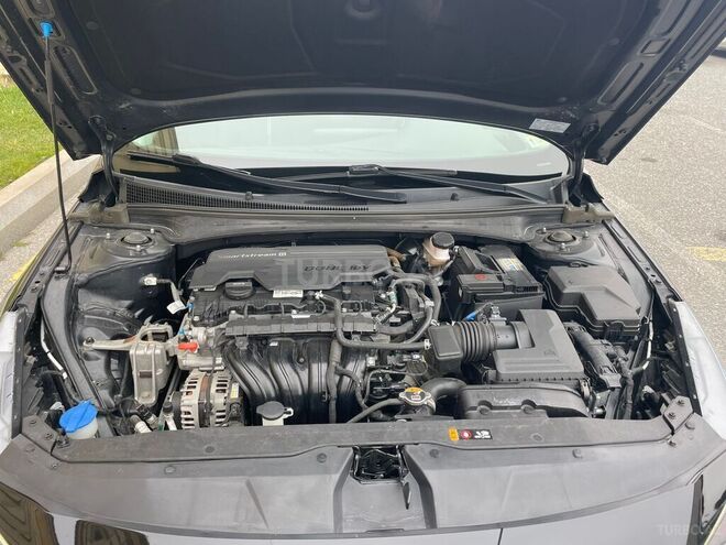 Hyundai Elantra-7