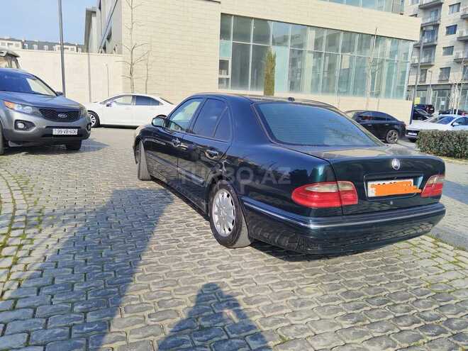 Mercedes E 270 2001, 250,000 km - 2.7 l - Bakı