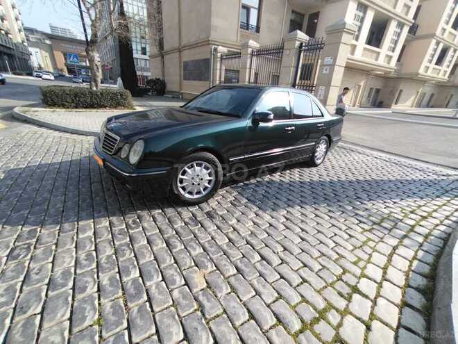 Mercedes E 270 2001, 250,000 km - 2.7 l - Bakı