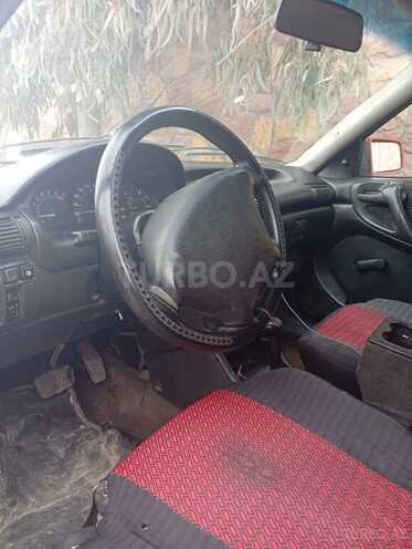 Opel Astra 1994, 300,000 km - 1.6 l - Siyəzən