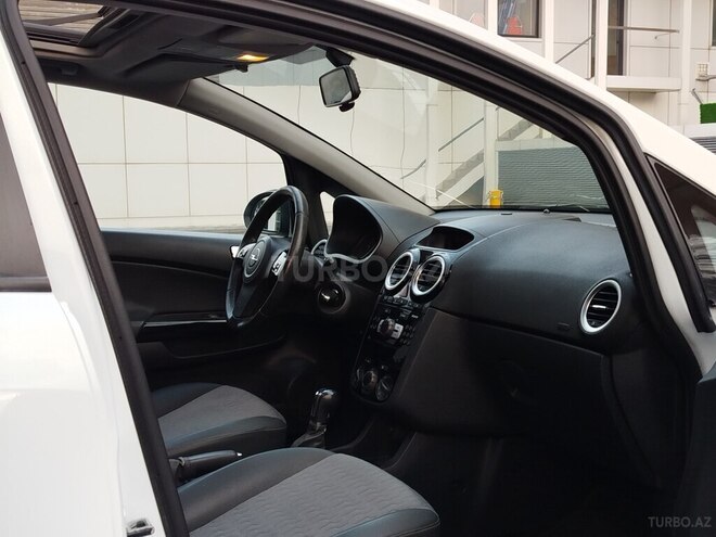 Opel Corsa 2013, 210,000 km - 1.4 л - Bakı