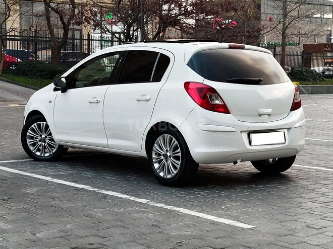 Opel Corsa 2013, 210,000 km - 1.4 л - Bakı