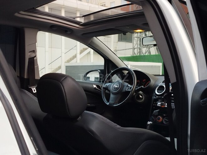 Opel Corsa 2013, 210,000 km - 1.4 л - Bakı