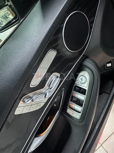 Mercedes C 300 4MATIC-21